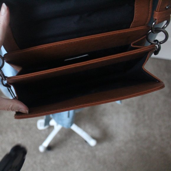 Circus Sam Eldelman Crossbody Bag - Picture 9 of 10